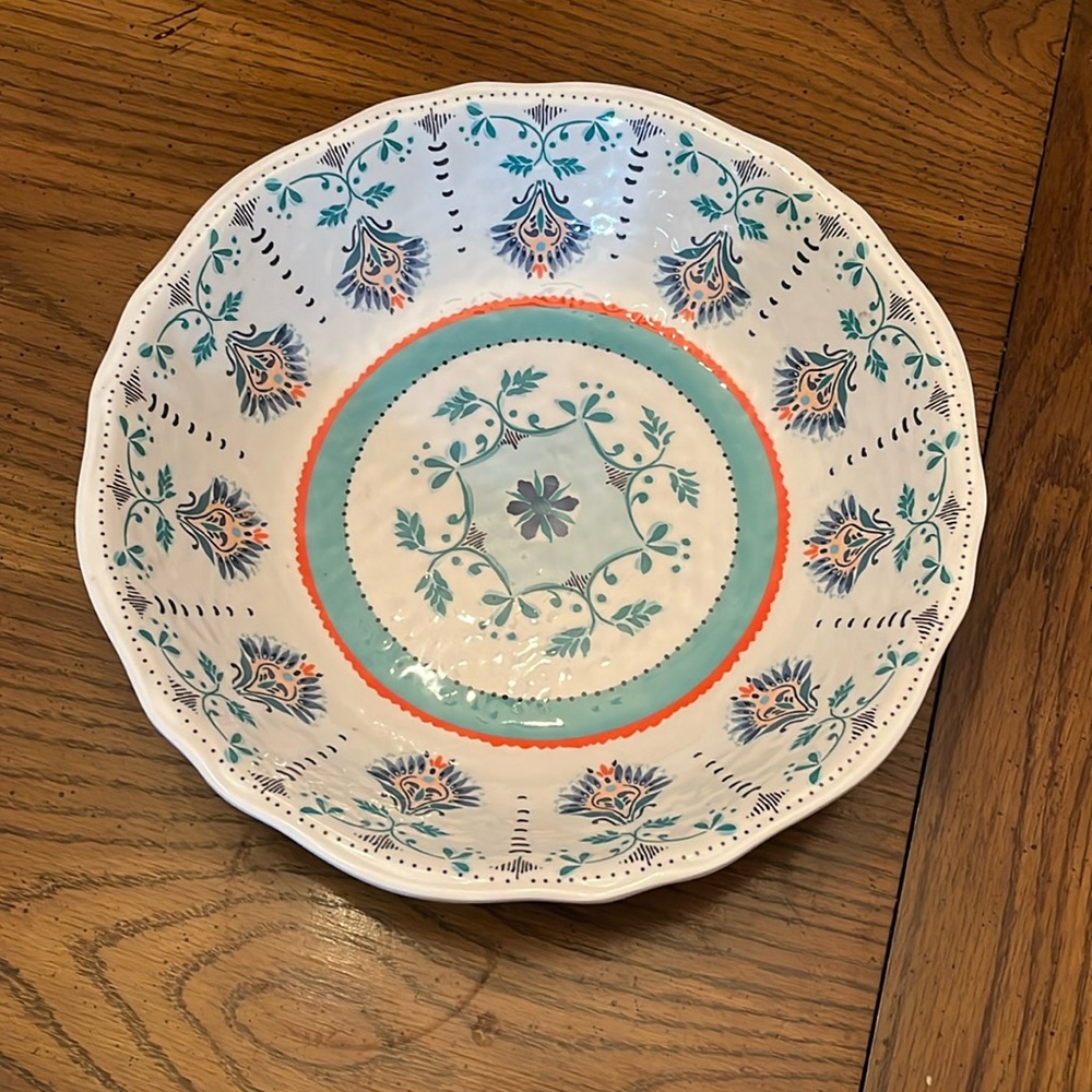 Patina Vie melamine serving bowl, NWOT